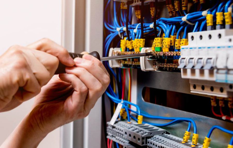 برقکار خانگی و صنعتی